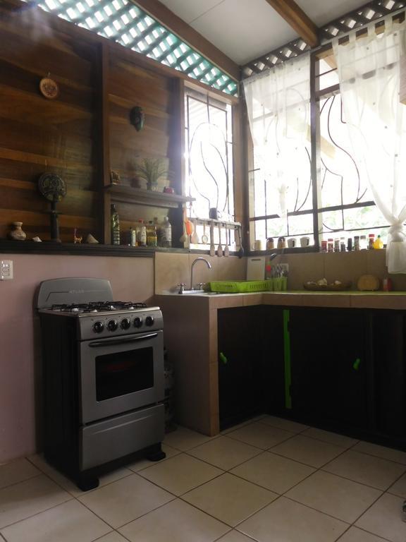 Casa Lina Sloth View Exotic Apartment With Privat Kitchen Puerto Viejo de Talamanca Dış mekan fotoğraf